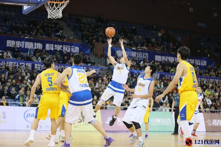 大学校园 1v3：热血篮球巅峰对决